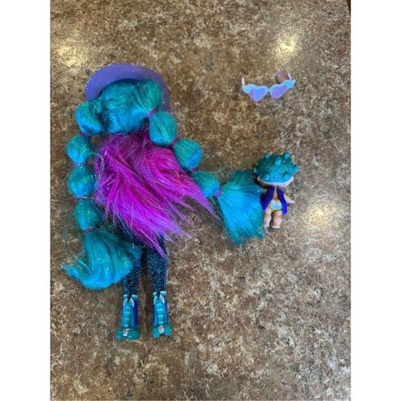 Lol doll winter disco cosmic nova from 2019. - Picture 4 of 4